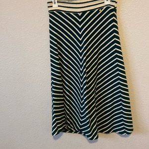 Harlyn green and white size small skirt